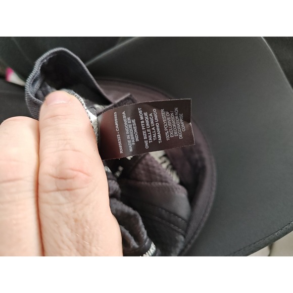 NWT Nike Golf Hat Lightweight Gray Black 247077-060 Art Deco Skyscraper Logo - Picture 10 of 12